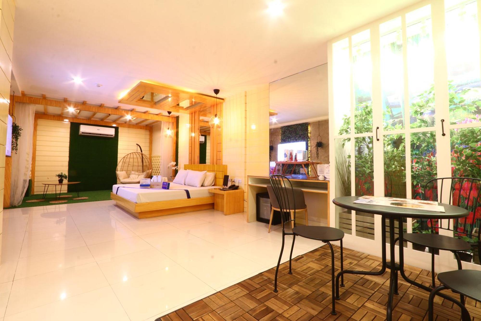 Hotel Dreamworld East Ortigas Pasig City Екстериор снимка